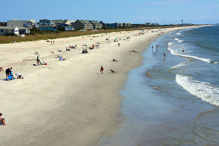 Oak Island Pier Capefear Nc A View Of The Beach From Yaupon Fishing Pier