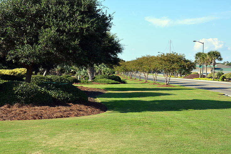 A park-like entryway to Ocean Isle Beach